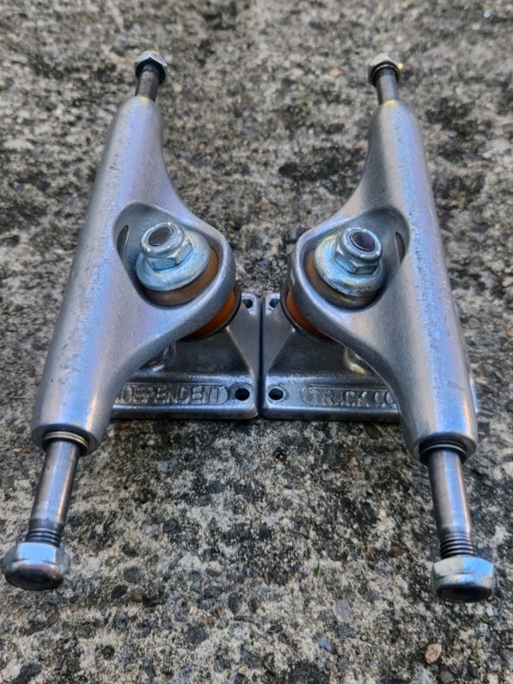Independent 139 Stage 11 Skateboard Trucks
